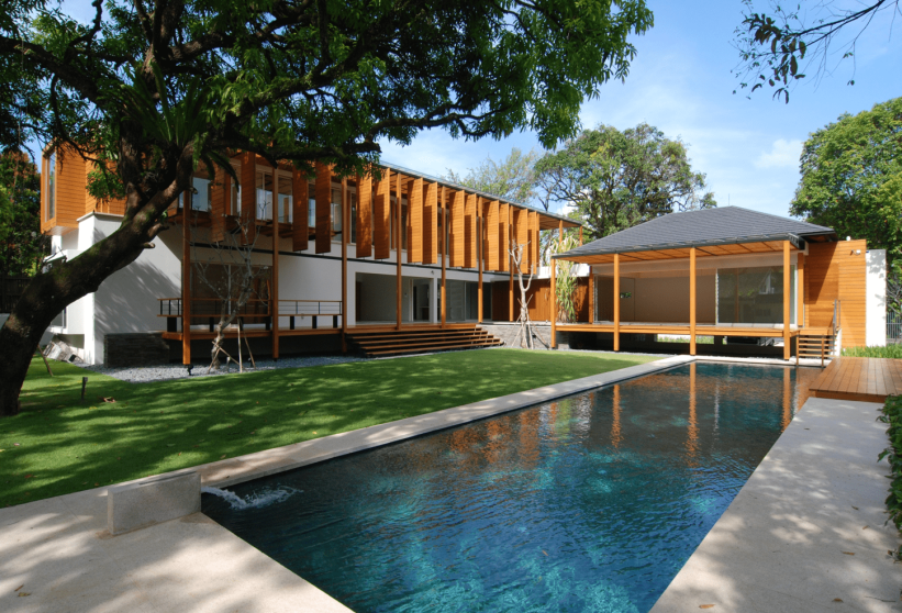 Rochalie Drive_1-min